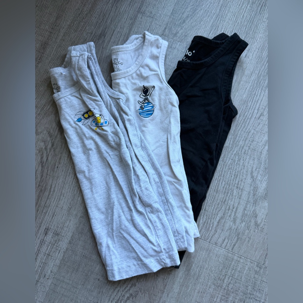 Chic Kids Space Astronaut Graphic - Black,Gray, White Sleeveless Shirts Set of 3